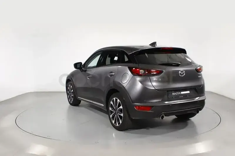 Usado Mazda CX-3 121 CV (88 kW) 2022 Gris / plata SUV
