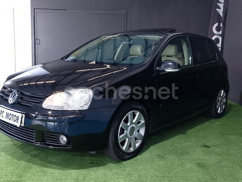Usado VW Golf V Highline 105 CV (77 kW) 2005 Negro Berlina