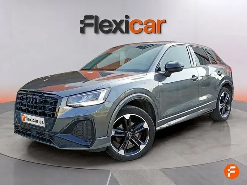 Usado Audi Q2 116 CV (85 kW) 2021 Gris / plata SUV
