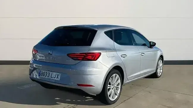 Usado Seat Leon XCELLENCE 130 CV (95 kW) 2020 Gris Utilitario