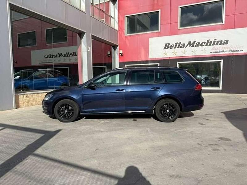 Usado VW Golf VII Advance 110 CV (80 kW) 2016 Azul Familiar