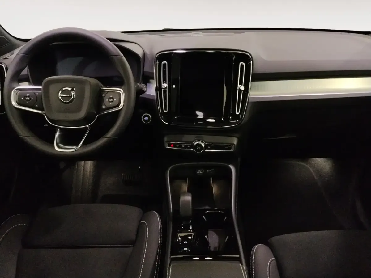 Nuevo Volvo XC40 Ultra 163 CV (119 kW) 2026 Blanco SUV