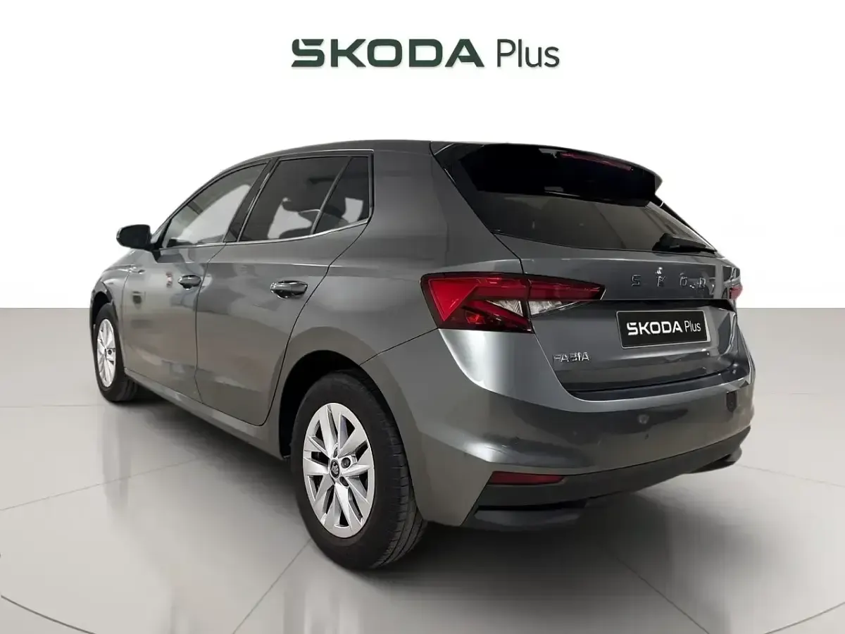 Occasion Skoda Fabia Selection 95 ch (69 kW) 2025 Gris Berline