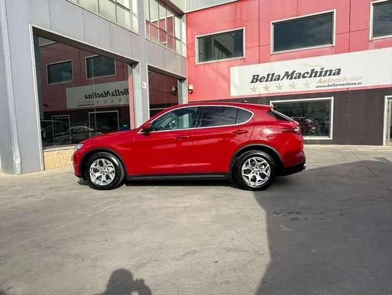 Usado Alfa Romeo Stelvio Executive 192 CV (141 kW) 2019 Rojo SUV