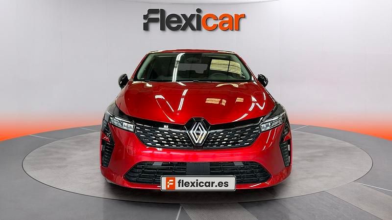 Käytetty Renault Clio V Evolution 101 HP (74 kW) 2025 Punainen Sedan