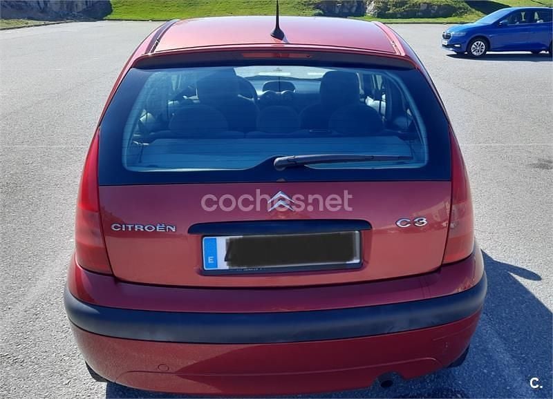 Usado Citroën C3 70 CV (51 kW) 2004 Rojo Berlina