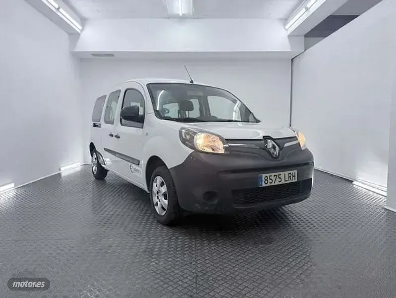 Usado Renault Kangoo 44 kW (60 CV) 2021 Blanco Monovolumen