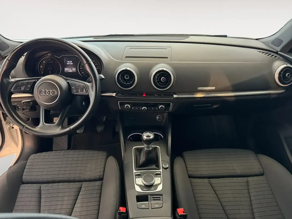 Usado Audi A3 S-Line 150 CV (110 kW) 2017 Blanco Utilitario