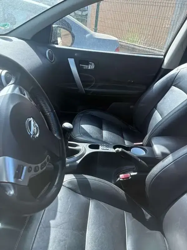 Usado Nissan Qashqai Tekna 110 CV (80 kW) 2012 Negro SUV