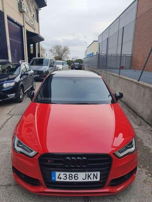 Usado Audi S3 Sportback 300 CV (220 kW) 2015 Rojo Utilitario
