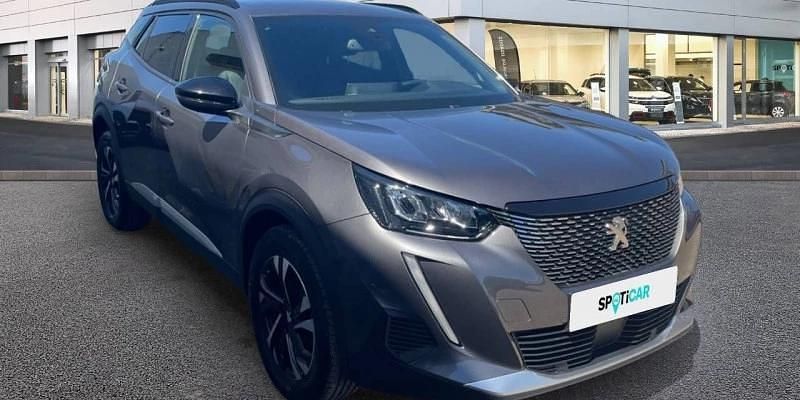 Usado Peugeot 2008 Allure 131 CV (96 kW) 2021 Gris SUV