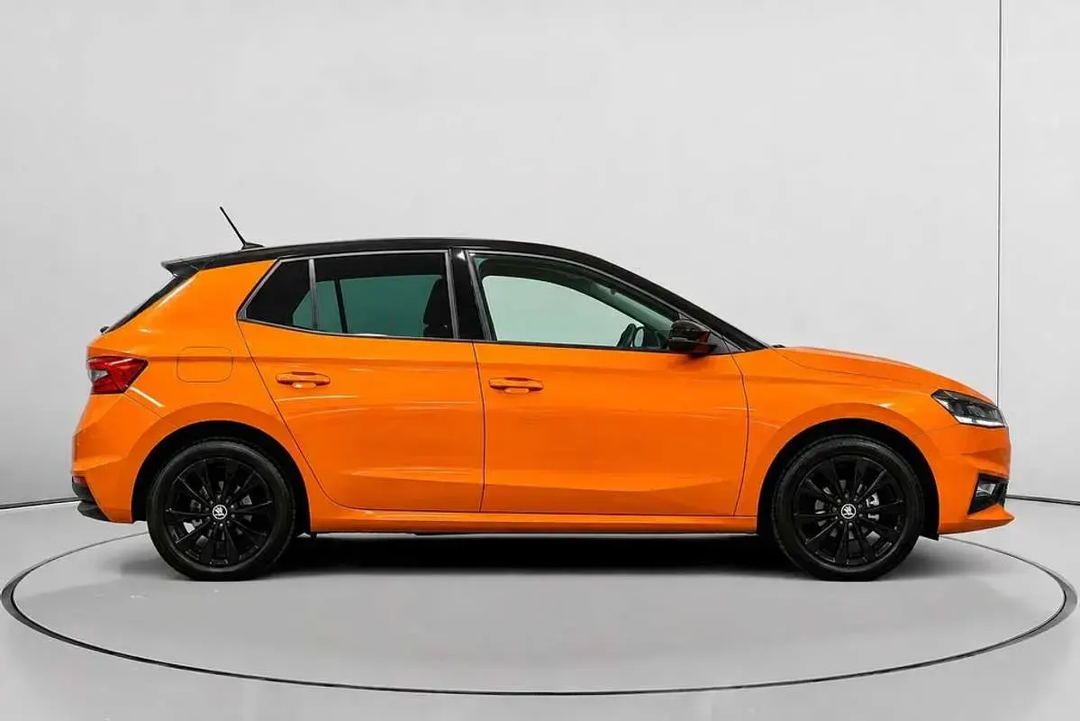 Usado Skoda Fabia Style 110 CV (80 kW) 2023 Naranja Utilitario