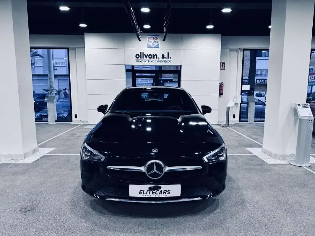 Usado Mercedes CLA250e Shooting Brake 218 CV (160 kW) 2022 Negro Familiar