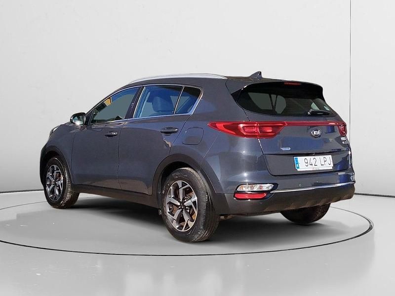 Usado Kia Sportage 136 CV (100 kW) 2021 Gris SUV