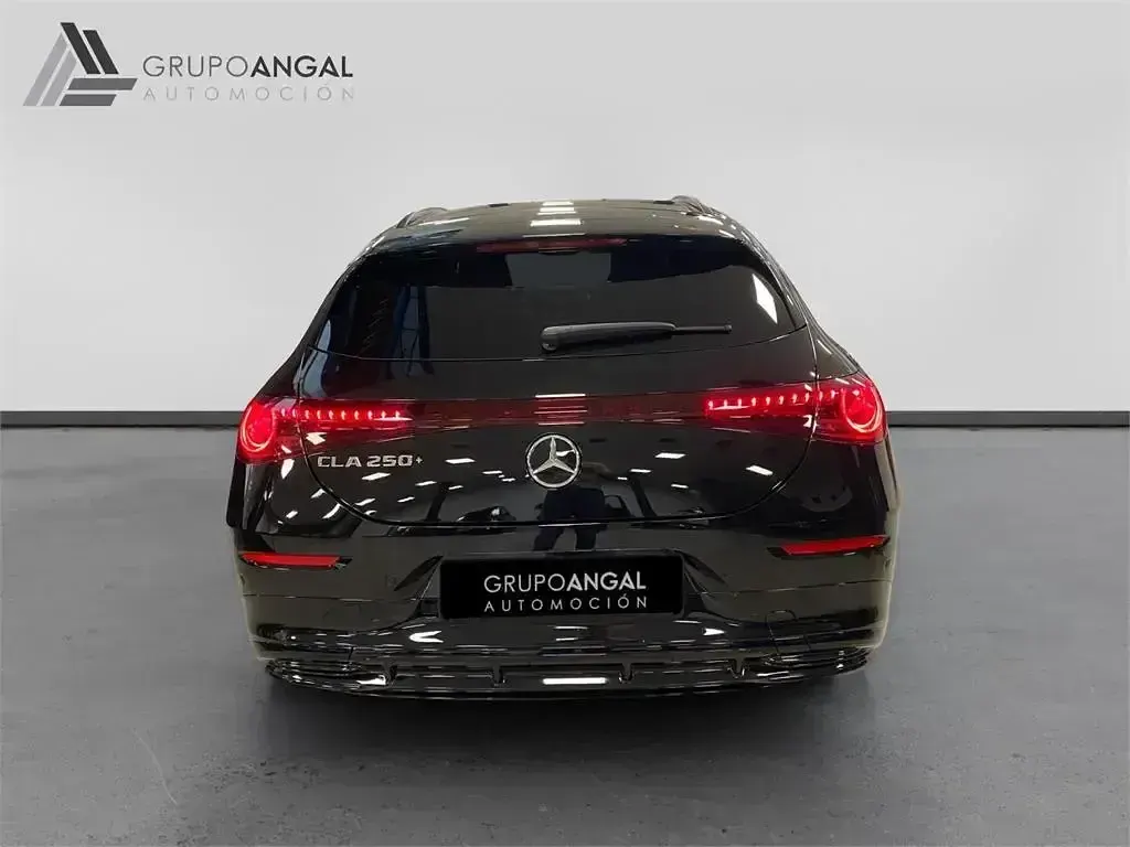 Nuevo Mercedes CLA250e Shooting Brake 200 kW (272 CV) 2026 Negro Familiar