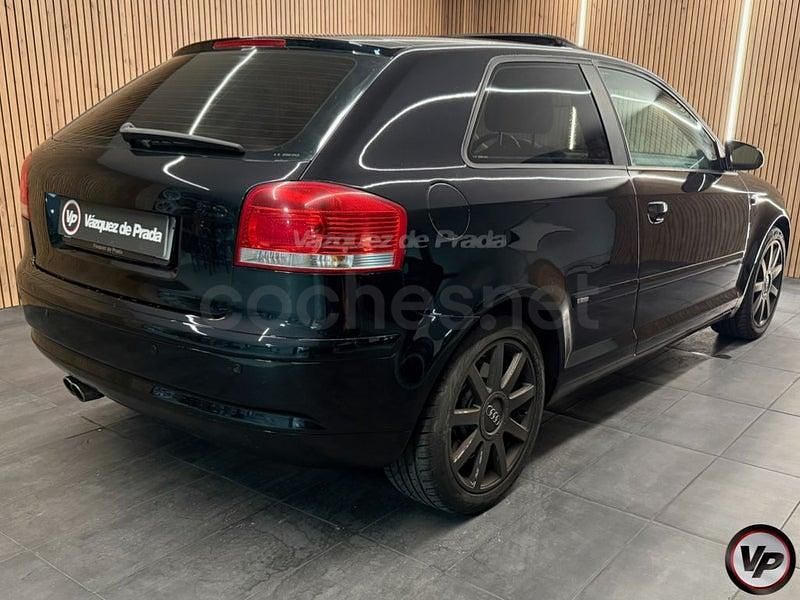 Usado Audi A3 Ambition 250 CV (183 kW) 2004 Negro Utilitario