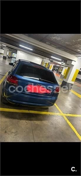 Usado Audi A3 Attraction 140 CV (102 kW) 2005 Azul Utilitario