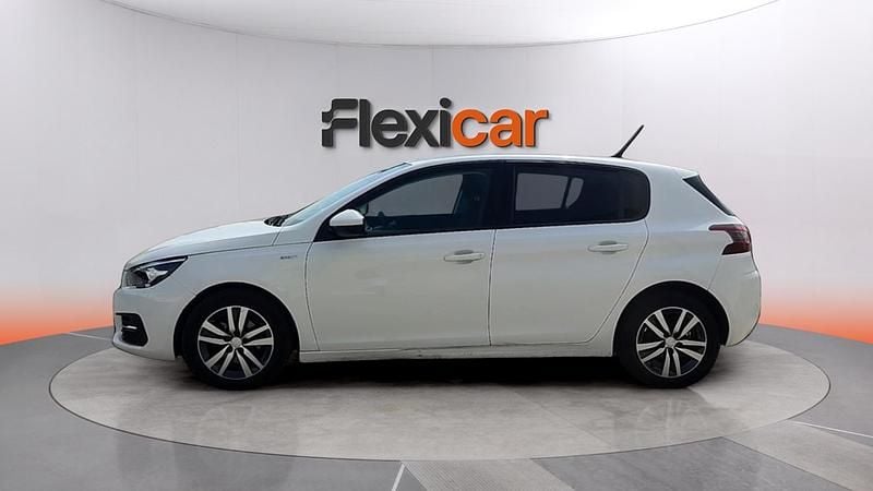 Usado Peugeot 308 Style 131 CV (96 kW) 2021 Blanco Berlina