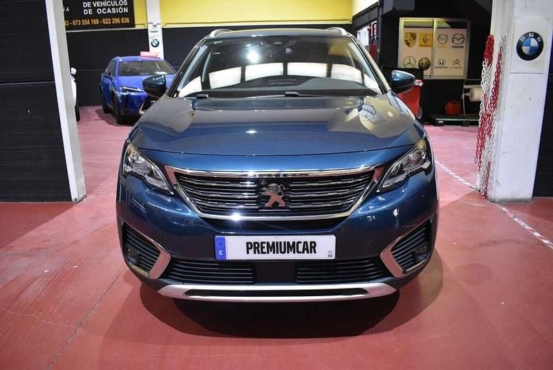 Usado Peugeot 5008 Allure 120 CV (88 kW) 2017 Verde Monovolumen