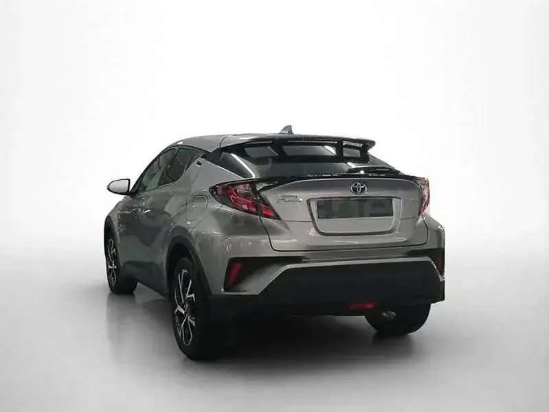 Usado Toyota C-HR Advance 122 CV (89 kW) 2021 Gris / plata SUV