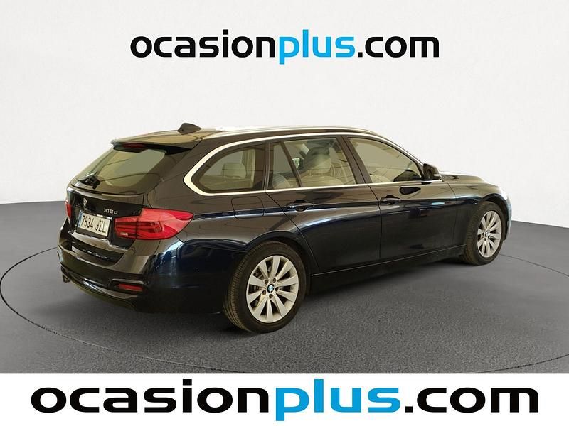 Usado BMW 318 150 CV (110 kW) 2017 Azul Familiar