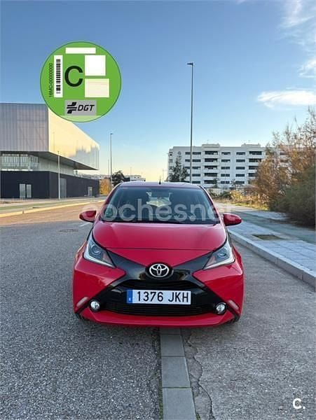 Rojo Usado 2015 Toyota Aygo X-clusiv Utilitario | 6500 € (Buen precio) - Imagen 1/4