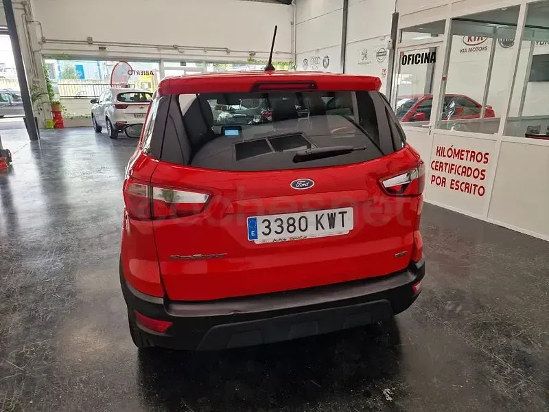 Usado Ford Ecosport Trend 125 CV (91 kW) 2019 Rojo SUV