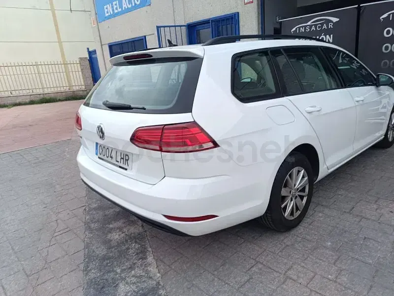 Usado VW Golf VII Advance 115 CV (84 kW) 2020 Blanco Familiar