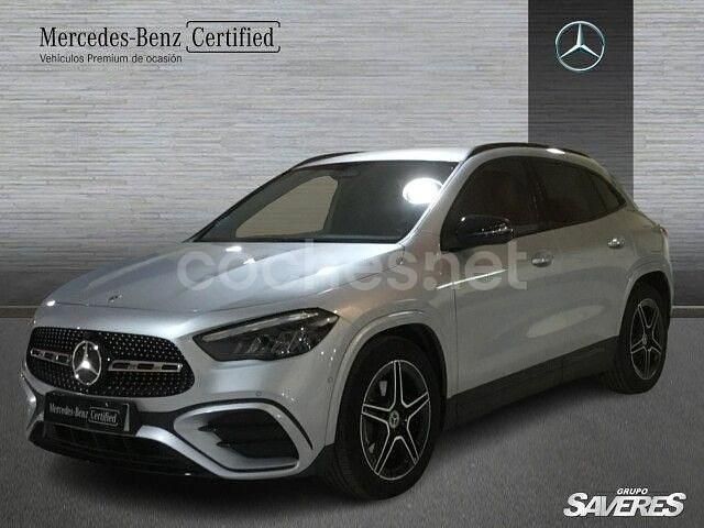 Usado Mercedes GLA200 163 CV (119 kW) 2025 Gris / plata SUV