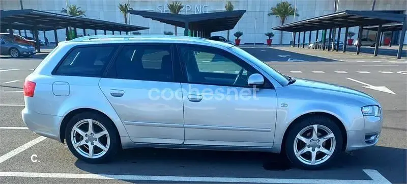 Usado Audi A4 140 CV (102 kW) 2008 Gris / plata Familiar