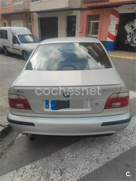 Usado BMW 530 231 CV (169 kW) 2001 Gris / plata Berlina
