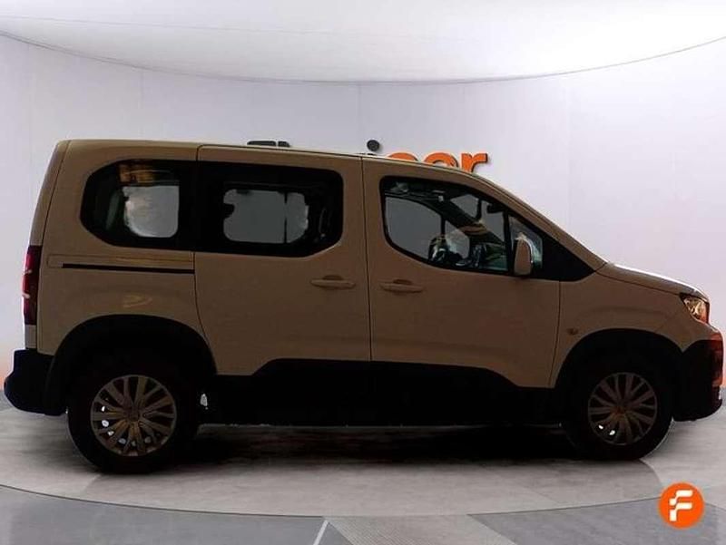 Usado Peugeot Rifter Active 101 CV (74 kW) 2020 Blanco Monovolumen