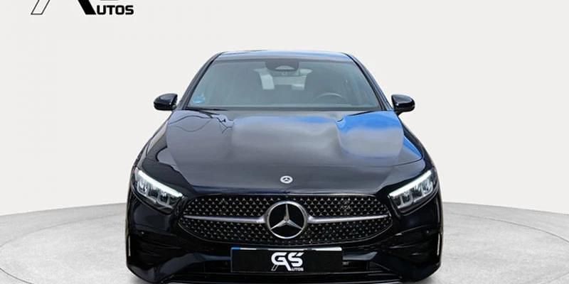 Usado Mercedes A180 116 CV (85 kW) 2023 Negro
