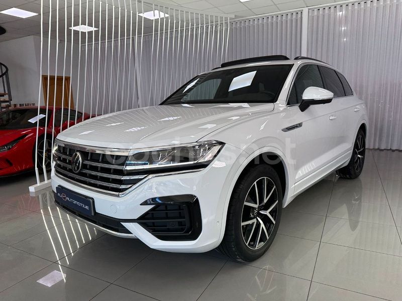 Blanco Usado 2021 VW Touareg R-line SUV | 51.990 € (Un poco caro) - Imagen 1/4