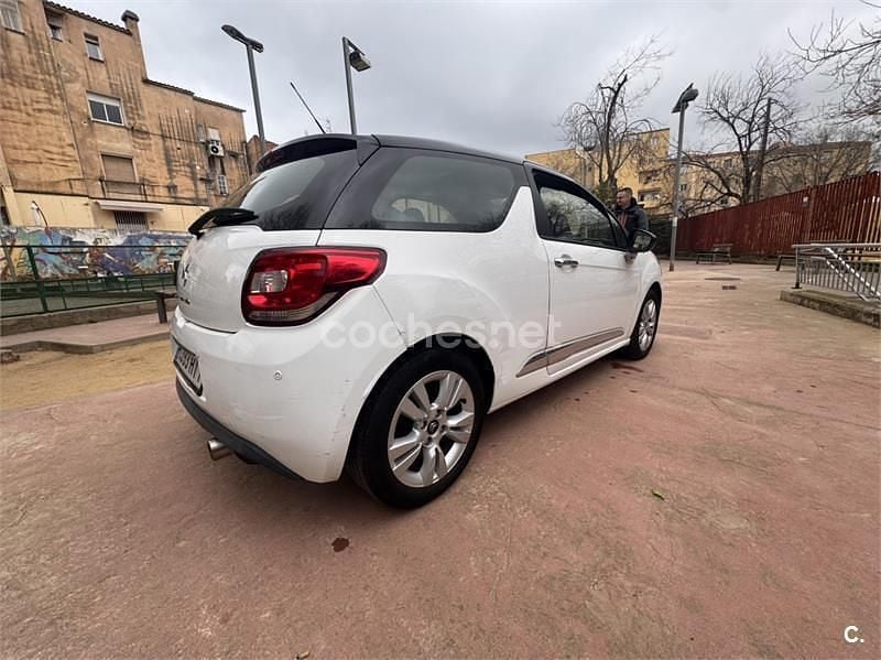 Usado Citroën DS3 82 CV (60 kW) 2013 Blanco Berlina