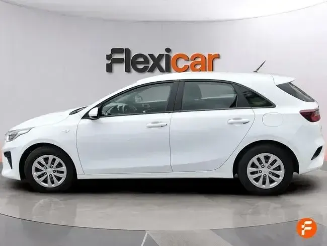 Usado Kia Ceed 120 CV (88 kW) 2020 Blanco Utilitario