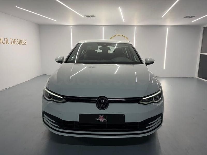 Usado VW Golf VIII Sportline 130 CV (95 kW) 2020 Blanco Berlina