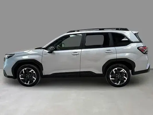 Usado Subaru Forester 153 CV (112 kW) 2026 Gris / plata SUV