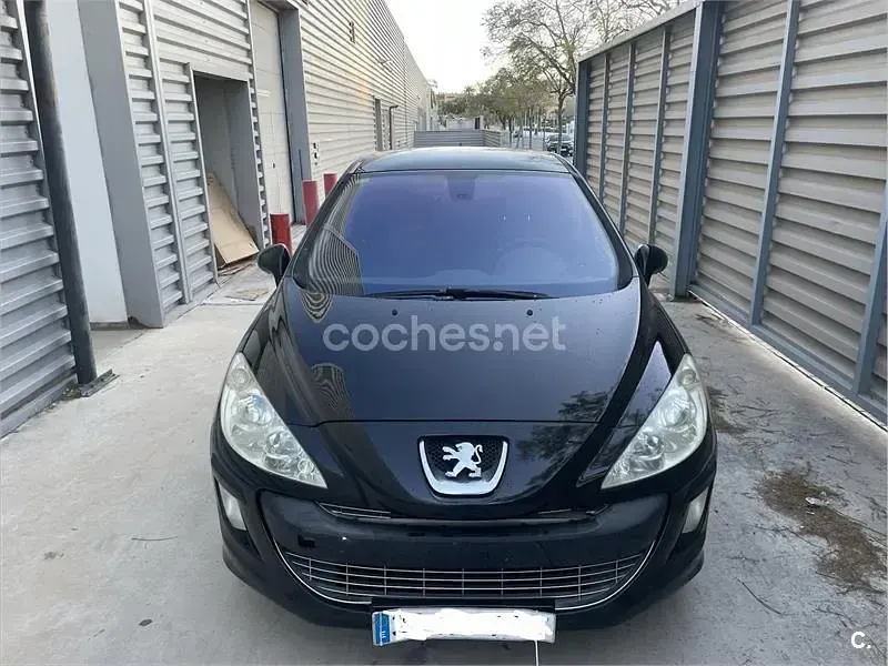 Usado Peugeot 308 110 CV (80 kW) 2007 Negro Utilitario