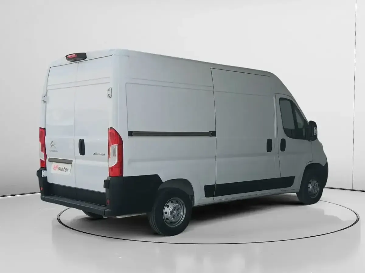 Usado Citroën Jumper 140 CV (102 kW) 2023 Blanco Monovolumen