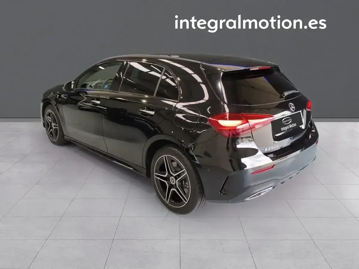 Usado Mercedes A250 217 CV (159 kW) 2024 Negro