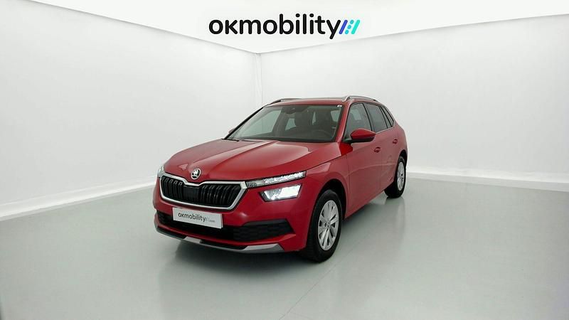Rojo velvet Usado 2024 Skoda Kamiq Ambition SUV | 16.560 € (Buen precio) - Imagen 1/3