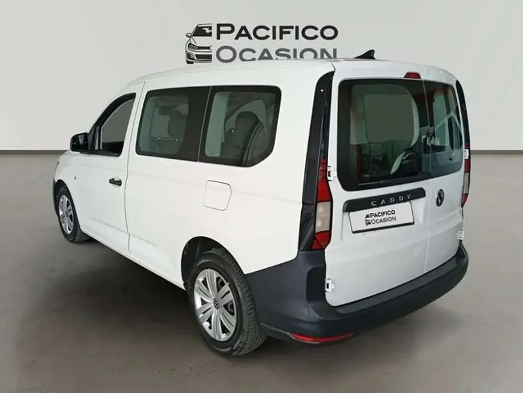 Usado VW Caddy 102 CV (75 kW) 2023 Blanco Monovolumen