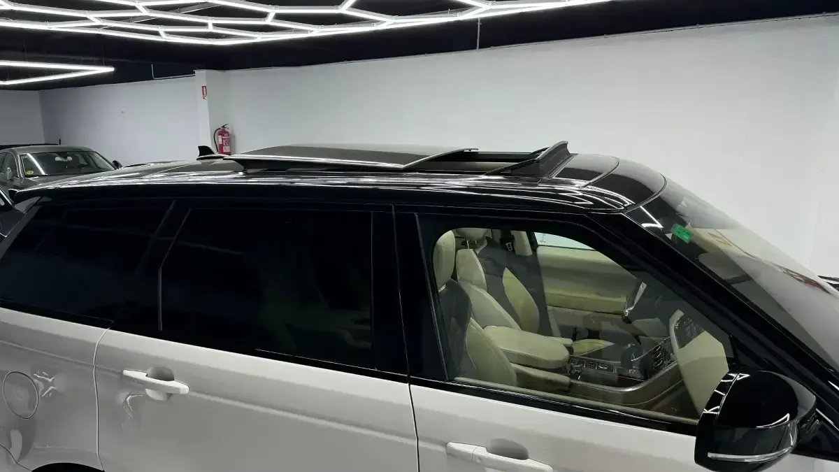 Usado Land Rover Range Rover HSE Dynamic 510 CV (375 kW) 2015 Blanco SUV