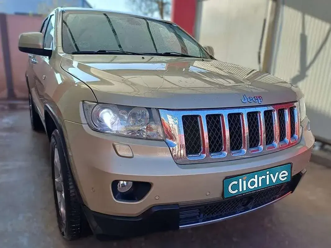 Usado Jeep Grand Cherokee Overland 241 CV (177 kW) 2012 Marrón SUV