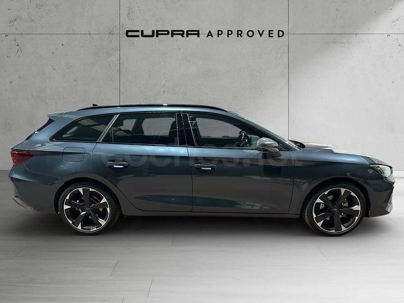Usado Cupra Leon 150 CV (110 kW) 2024 Gris / plata Familiar
