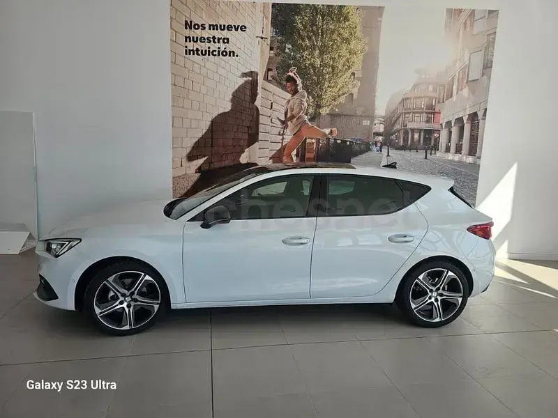 Nuevo Seat Leon FR 150 CV (110 kW) 2026 Blanco Berlina