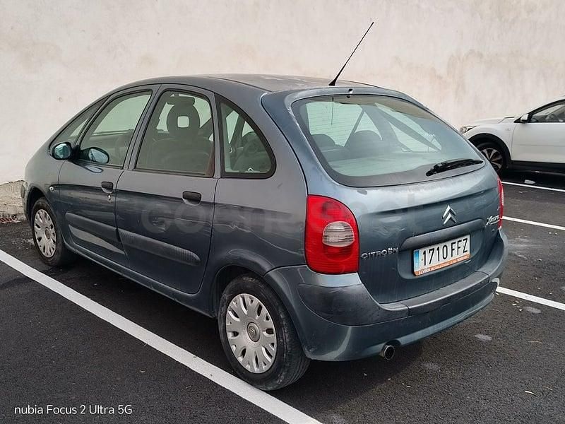 Usado Citroën Xsara Picasso 92 CV (67 kW) 2006 Gris / plata Monovolumen
