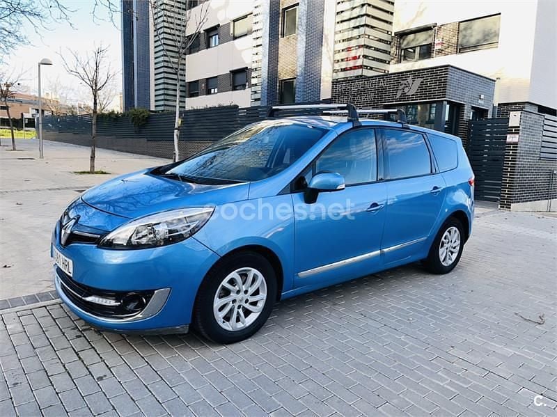 Usado Renault Grand Scénic III Dynamique 110 CV (80 kW) 2013 Azul Monovolumen