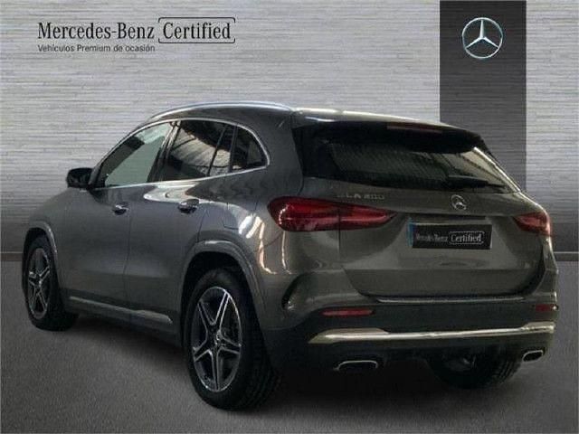 Usado Mercedes GLA200 AMG line 163 CV (119 kW) 2026 Gris montana SUV